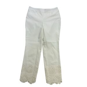 Chicos Pants Womens 00P 2P White Capri Embroidered Pull On Stretch Mid Rise